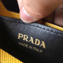 1BA212 普拉达包包 Prada手提包 普拉达水桶包 普拉达牛皮包 黄黑色