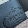 2NG005N Prada普拉达 新款手包 十字纹牛皮 腕带手拿包 黑色