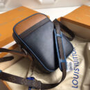 M51459 LV Danube Slim 手袋 LV男包 Epi皮革搭配 Monogram帆布 LV相机包