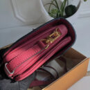 M43737 LV Pochette Metis 手袋 LV全皮压花女包 LV邮差包 LV空姐包 玫红