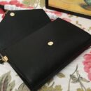 527857 GUCCI 2018秋冬 咆哮虎头装饰 翻盖 肩背包 黑色