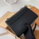 M52897 LV TWIST 中号手袋 彩色刺青装饰 LV女包 LV女士单肩包 黑色