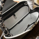 M52389 LV CAPUCINES 小号手袋 Taurillon皮革珍藏版女包 LV全皮女包 黑色