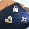 1552207230516485.jpg M63993 LV ZIPPY 拉链零钱包 Love Lock 系列 Epi 皮革钱包 LV零钱包 黑色