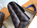 N40109 LV VAVIN 小号手袋 Damier Ebene咖啡格帆布女包 LV链条包 酒红