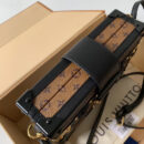M53253 LV PETITE MALLE 手袋 Monogram 单色和双面帆布盒子 LV盒子包 黑色