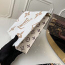 M67691 LV Toilet Pouch XL 盥洗袋 超大Monogram花朵图案 LV手包 卡其色