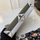 M67691 LV Toilet Pouch XL 盥洗袋 超大Monogram花朵图案 LV手包 卡其色
