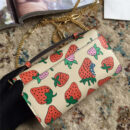 564718 Gucci女袋 Gucci Zumi系列 互扣式G马衔扣 草莓印花 深绿色