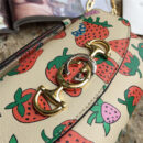 564718 Gucci女袋 Gucci Zumi系列 互扣式G马衔扣 草莓印花 深绿色