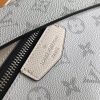M30243 LV OUTDOOR 邮差包 Monogram 帆布单肩斜跨男包 LV邮差包 白色
