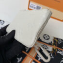 M67451 LV钥匙包 Taurillon Monogram小公牛皮零钱包 粉白色
