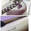 1BD127 Prada女包 Monochrome Logo单肩包 珐琅金属贴花 Prada链条包 白色