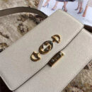 576388 Gucci女袋 Zumi系列 粒面皮革 互扣式G马衔扣 小号 Gucci肩背包 白色