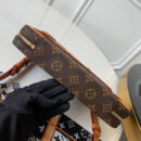 M44754 LV SOFT TRUNK 中号邮差包 Monogram 帆布男包