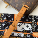 M44754 LV SOFT TRUNK 中号邮差包 Monogram 帆布男包