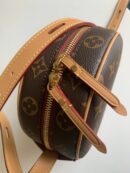 M45149 LV BOITE CHAPEAU SOUPLE 小号手袋 LV圆饼包