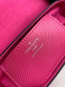 M56120 LV TWIST 迷你手袋 Eip水波纹扭锁包 玫红