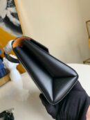 M55977 LV POCHETTE GRENELLE 手袋 Epi牛皮女包 黑色