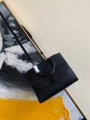 M55845 LV LOCKME TOTE 小号手袋 LV2020新款女包 黑色