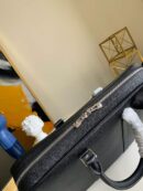 M30365 LV PORTE DOCUMENTS VOYAGE 公文包 Taiga牛皮男包 黑色