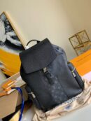 M30417 LV Taigarama 系列 OUTDOOR 双肩包 Taiga 牛皮背包 黑色
