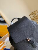 M30417 LV Taigarama 系列 OUTDOOR 双肩包 Taiga 牛皮背包 黑色