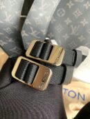 M30417 LV Taigarama 系列 OUTDOOR 双肩包 Taiga 牛皮背包 黑色