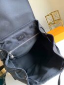 M30417 LV Taigarama 系列 OUTDOOR 双肩包 Taiga 牛皮背包 黑色