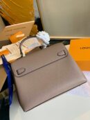 M56094 LV LOCKME EVER 中号手袋 LV旋扣女包 灰褐色