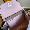M56094 LV LOCKME EVER 中号手袋 LV旋扣女包 灰褐色