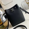 1586572353796535.jpg M68709 LV NANO LOCKME BUCKET 手袋 LV全皮迷你水桶包 黑色