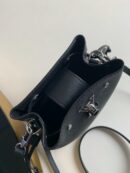 M68709 LV NANO LOCKME BUCKET 手袋 LV全皮迷你水桶包 黑色