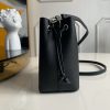 1586572390803542.jpg M68709 LV NANO LOCKME BUCKET 手袋 LV全皮迷你水桶包 黑色