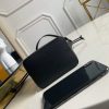1586572394131156.jpg M68709 LV NANO LOCKME BUCKET 手袋 LV全皮迷你水桶包 黑色