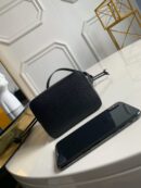 M68709 LV NANO LOCKME BUCKET 手袋 LV全皮迷你水桶包 黑色
