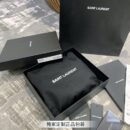 610436 YSL圣罗兰 VINYLE V形纹绗缝光滑皮革圆形相机包 白色金扣