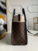 M55933 LV ON MY SIDE 手袋 撞色帆布手提单肩斜挎包 深蓝色