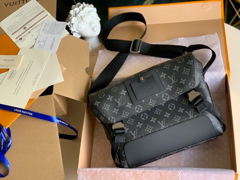 M40511 LV VOYAGER 小号邮差包 LV斜挎包 LV独家原单质量