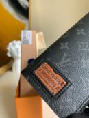 M69260 LV BRAZZA 钱夹 Gaston Labels 限量版系列西装夹