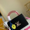 1587714096705008.jpg M56112 LV TWIST 中号手袋 Epi 皮革 LV女士单肩手提包 黑色