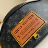 M45220 LV Discovery 腰包 Gaston Labels 系列男包 LV腰包