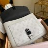 M30411 LV OUTDOOR FLAP 信使包 Taiga 皮革配帆布男包 白色