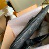 1588809834488990.jpg M30413 LV OUTDOOR FLAP 信使包 Taiga 皮革配帆布男包 黑色