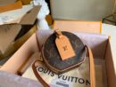 M44699 LV MINI BOITE CHAPEAU 手袋 Monogram 涂层帆布 LV圆饼包