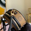 M68276 LV MINI BOITE CHAPEAU 手袋 Monogram Reverse 涂层 LV圆饼包
