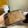 M68276 LV MINI BOITE CHAPEAU 手袋 Monogram Reverse 涂层 LV圆饼包