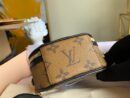M68276 LV MINI BOITE CHAPEAU 手袋 Monogram Reverse 涂层 LV圆饼包