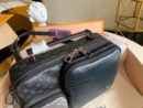 M45457 LV MULTIPOCKET 邮差包 Monogram Eclipse 帆布男包