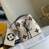 M56889 LV CRAFTY NEONEO 中号手袋 超大 Monogram 印花水桶包 奶白色